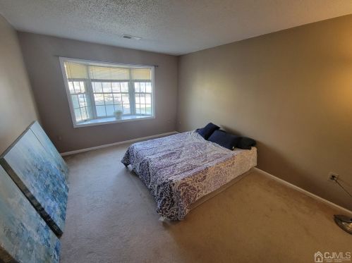 516 Edpas Rd, New Brunswick NJ 08901-3808 exterior