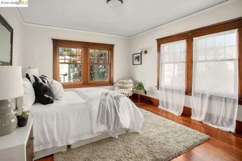 3301 Claremont Ave, Berkeley CA 94705-2710 exterior