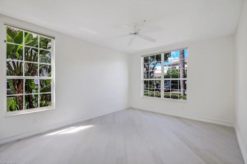 217 Colonade Cir, Naples FL 34103-8724 exterior