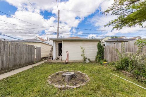 4230 Fairfield Ave, Chicago IL 60632-1221 exterior