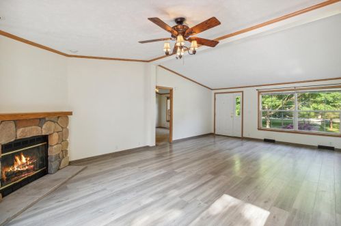 8649 12 St, Kalamazoo MI 49009-9085 exterior