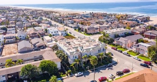 5056 Nautilus St, Oxnard, CA 93035-1930