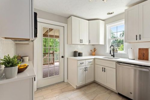 226 Columbia Dr, Pittsburgh PA  15236-4431 exterior