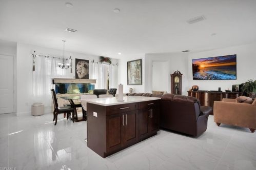 4645 66 Ave, Naples FL 34120-2652 exterior