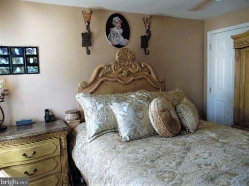 2449 Camac St, Philadelphia PA 19148-4311 exterior