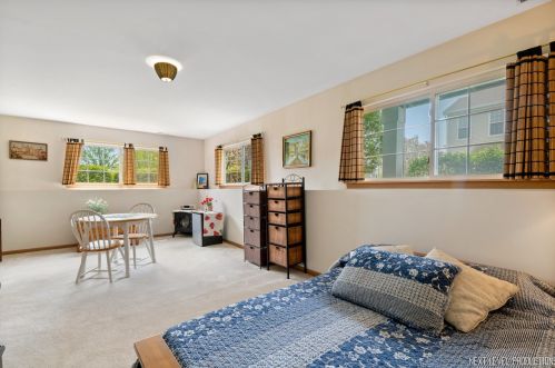 1718 Fieldstone Dr, Joliet IL 60404-8111 exterior