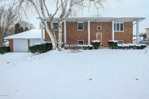 6218 Enola Ave, Kalamazoo MI  49048-8109 exterior