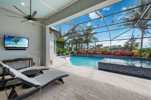 5150 Andros Dr, Naples FL 34113-8162 exterior