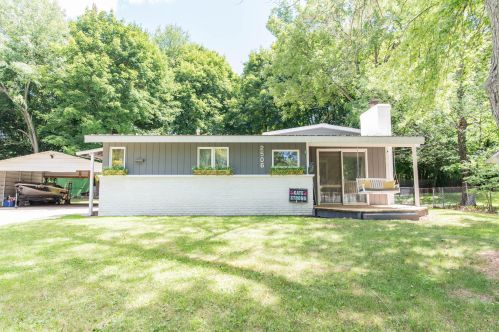 2506 Monterey Dr, Kalamazoo, MI 49004-1062