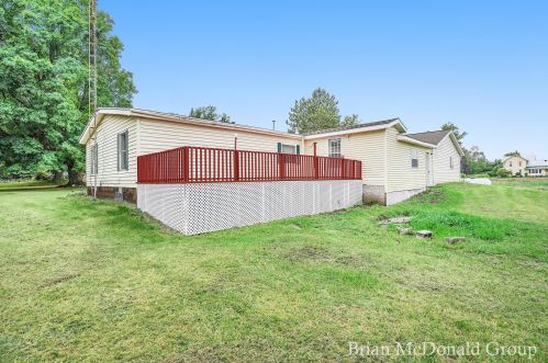 2295 136th St, Grant MI  49327-9643 exterior