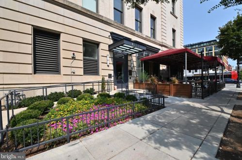 1401 R St, Washington DC  20009-3852 exterior