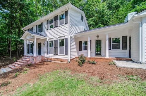 3670 High Point Ln, Atlanta, GA 30331-7905