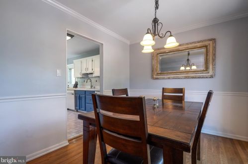 2310 Candlewood Dr, Alexandria VA exterior