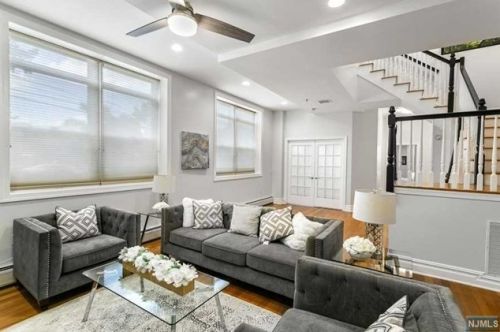 550-564 Gregory Ave, Union City NJ 07086-5798 exterior