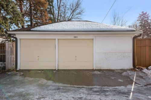 1815 Juliet Ave, Saint Paul MN 55105-2124 exterior