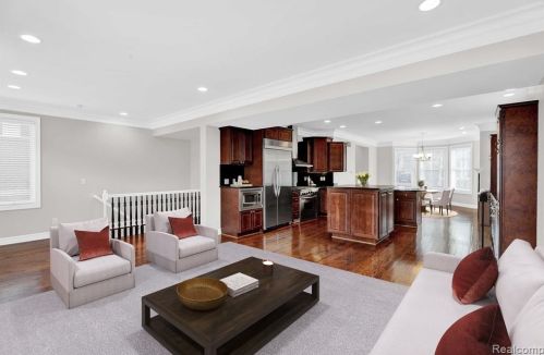 855 Bennaville Ave, Bham MI  48009-3668 exterior