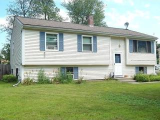 137 Wildwood Ave, Springfield MA  01118-1950 exterior