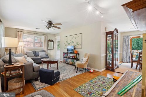 15005 Snowden Dr, Silver Spring MD  20905-5662 exterior