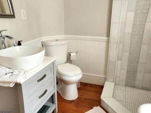 35 Main St, Clinton NJ 08809-1250 exterior