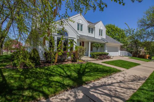 2424 Parnell Ave, Milwaukee WI 53221-4253 exterior