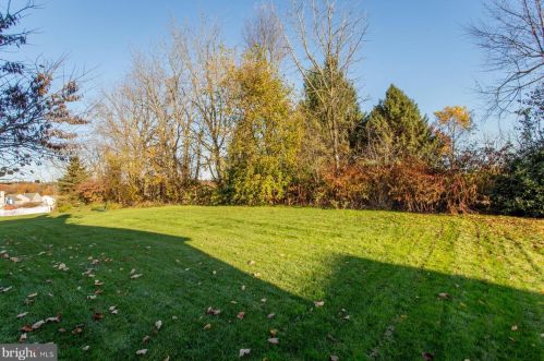 109 Hartman Rd, Pottstown PA 19465-7573 exterior