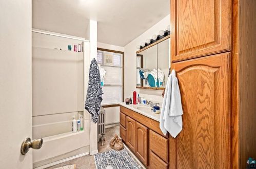 813 5 St, Duluth MN 55806-2329 exterior