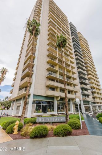 207 Clarendon Ave, Phoenix AZ  85013-3408 exterior