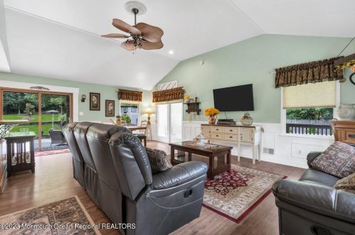 330 Chandler Rd, Jackson Twp NJ 08527-4322 exterior