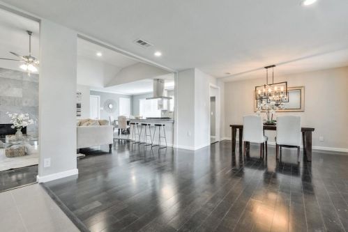 10917 Beauty Ln, Dallas TX  75229-3833 exterior