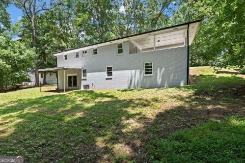 5496 Davis Dr, Austell GA 30106-7915 exterior