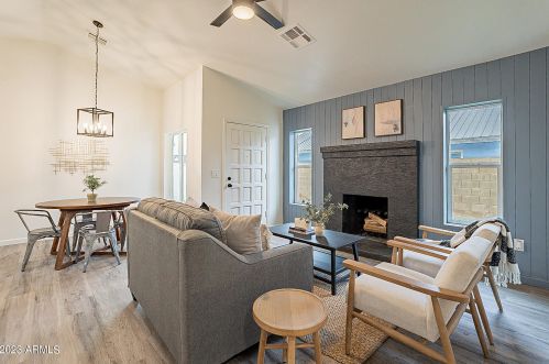 18230 17 Way, Phoenix AZ 85022-1309 exterior