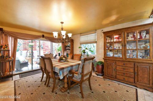 720 Roller Coaster Rd, Tucson AZ 85704-2628 exterior