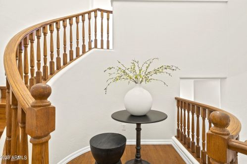 527 Briles Rd, Phoenix AZ  85085-0632 exterior