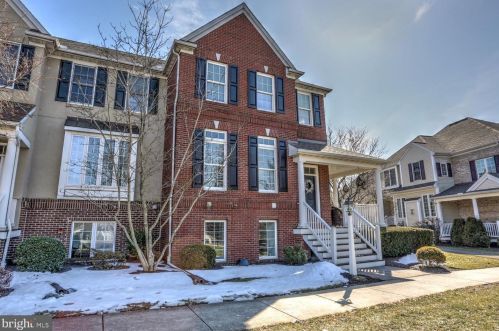 308 Great Lawn Cir, Lancaster, PA 17602-0708