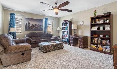 924 Neufairfield Dr, Joliet IL 60432-0736 exterior