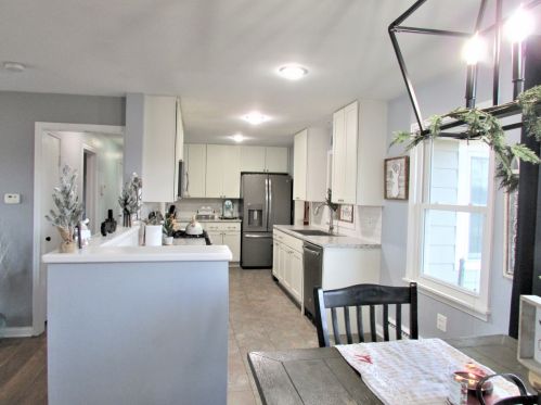 2540 Bonnie Brook Ln, Waukegan, IL 60087-3061