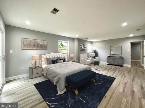 5910 Brookview Dr, Alexandria VA 22310-1819 exterior