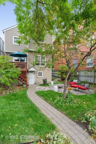 2319 Montrose Ave, Chicago IL 60618-1658 exterior