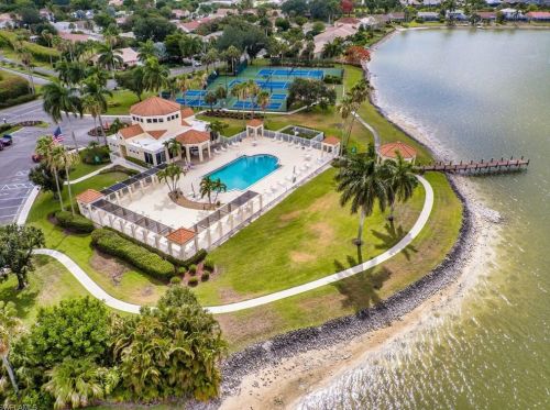 7791 Esmeralda Way, Naples FL 34109-1788 exterior