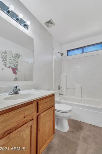 1605 Beautiful Ln, Phoenix AZ 85041-7622 exterior