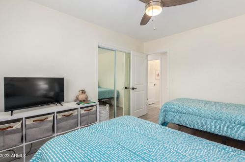 6634 16th Dr, Phoenix AZ  85015-1425 exterior