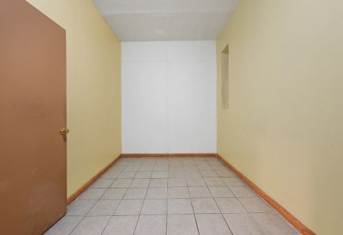 824 California, Chicago IL 60645-5208 exterior