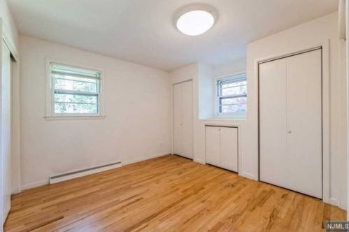 11 Maple Ave, Demarest NJ  07627-2404 exterior