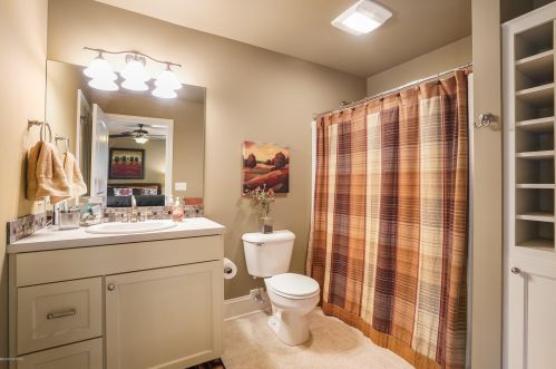 2068 Tall Pne Dr, Grand Rapids MI 49546-7923 exterior