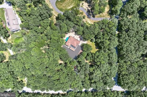 799 Laurel Wood Ln, Hanover PA 17331-6868 exterior