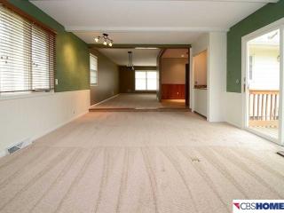 235 118th St, Omaha NE  68154-2216 exterior