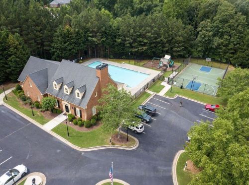 2551 Essex Ln, Atlanta GA 30331-7855 exterior