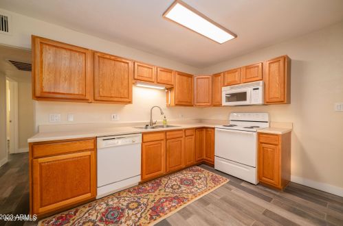 4111 4 Ave, Phoenix AZ 85041-5745 exterior