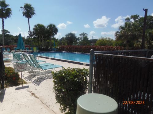 1350 Rivergreen Cir, Fort Pierce FL  34952-4131 exterior