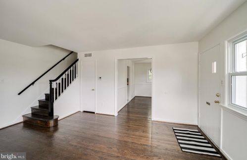 6928 Westhampton Dr, Alexandria VA 22307-1528 exterior